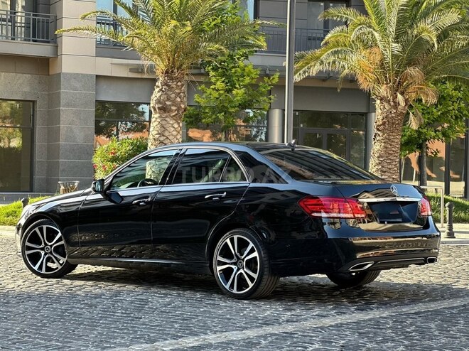 Mercedes E 220 2015, 270,000 km - 2.1 l - Bakı