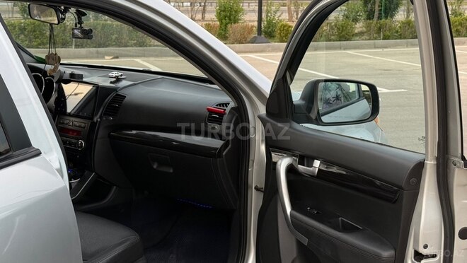 Kia Sorento-15