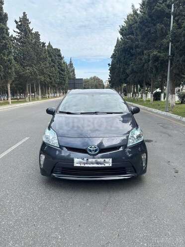 Toyota Prius-1