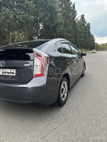 Toyota Prius-6