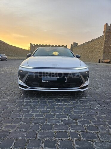 Hyundai Sonata-1