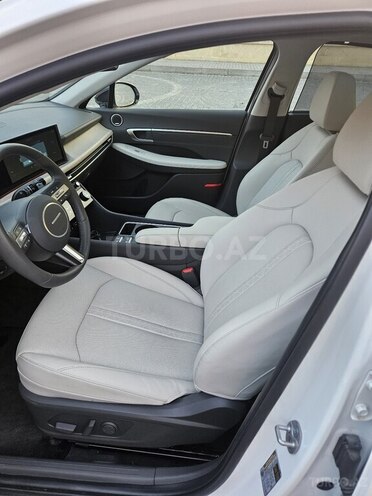 Hyundai Sonata-9