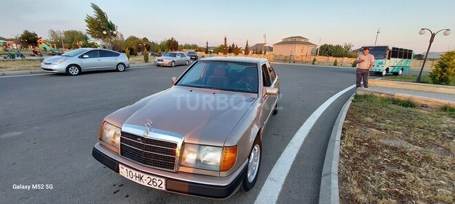Mercedes 220 E-4