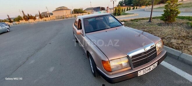 Mercedes 220 E-3