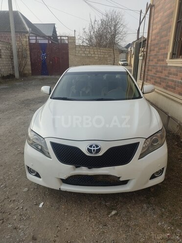 Toyota Camry-1