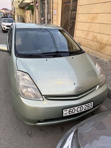 Toyota Prius-1