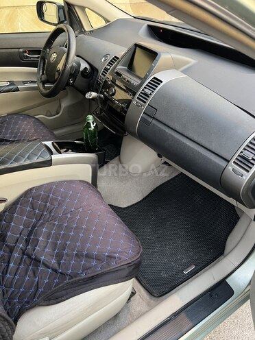 Toyota Prius-7