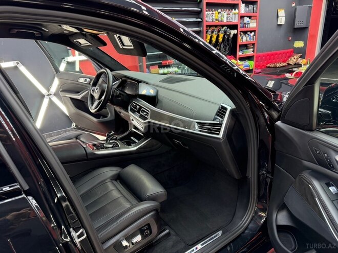 BMW X7-11