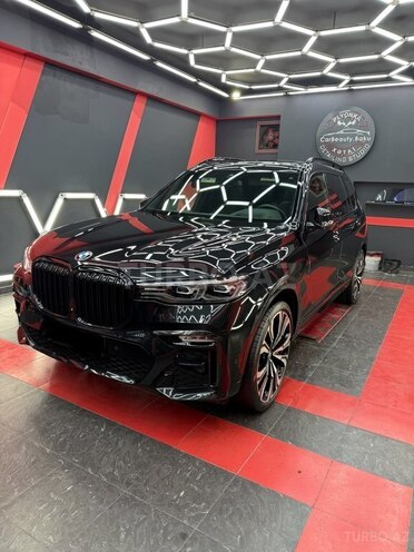 BMW X7-4
