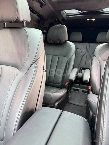 BMW X7-21