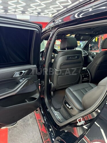 BMW X7-16