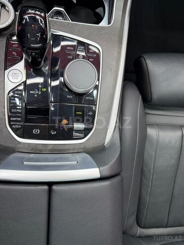 BMW X7-20