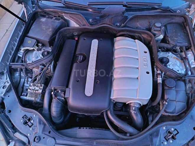Mercedes E 270-12
