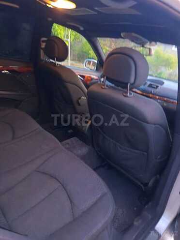 Mercedes E 270-9