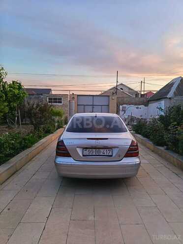 Mercedes E 270-17