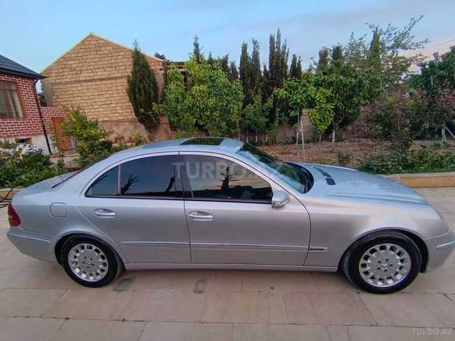 Mercedes E 270-3