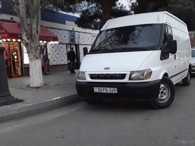 Ford Transit-4