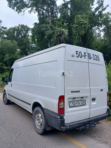Ford Transit-6