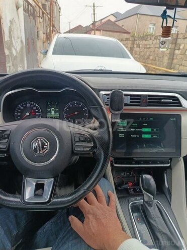 MG ZS-5