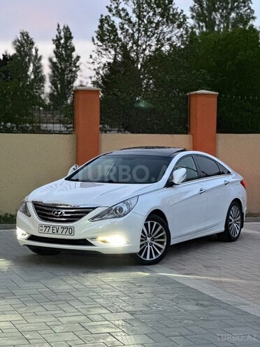 Hyundai Sonata-1
