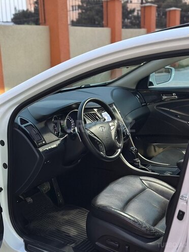 Hyundai Sonata-9