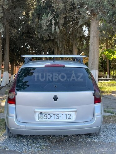 Renault Megane-2