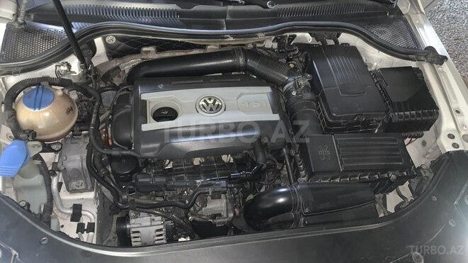 Volkswagen Passat CC-4