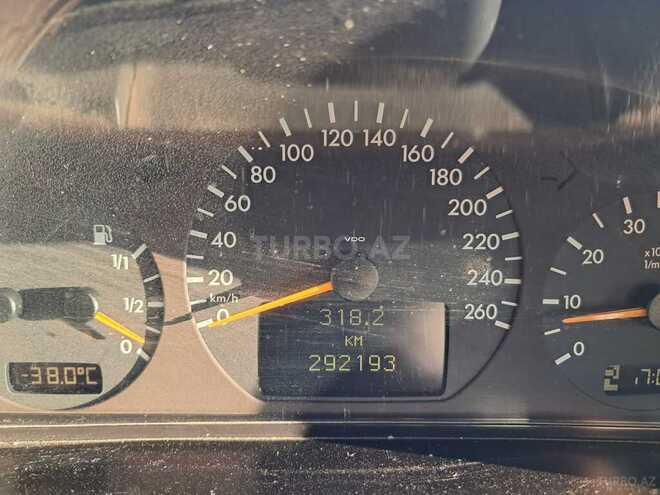 Mercedes E 280-12