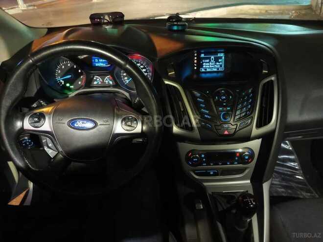 Ford Focus-9