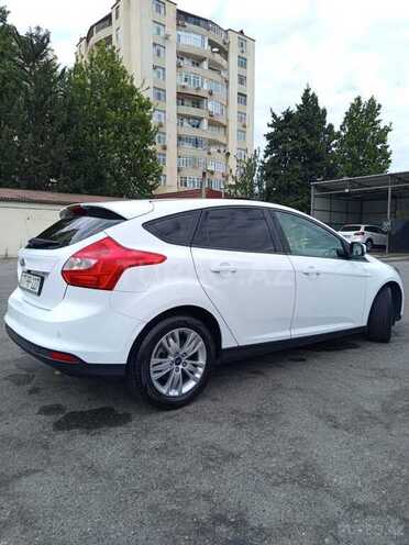 Ford Focus-17