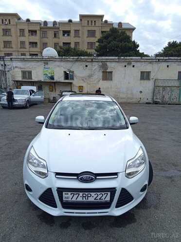 Ford Focus-13