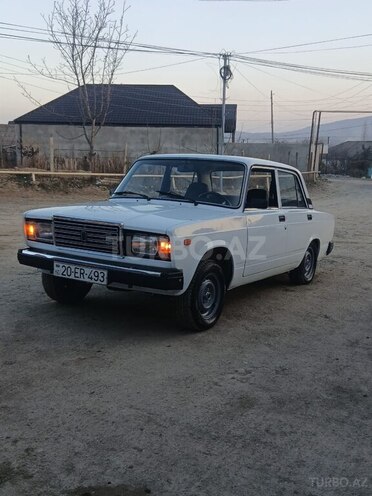 LADA (VAZ) 2107-2