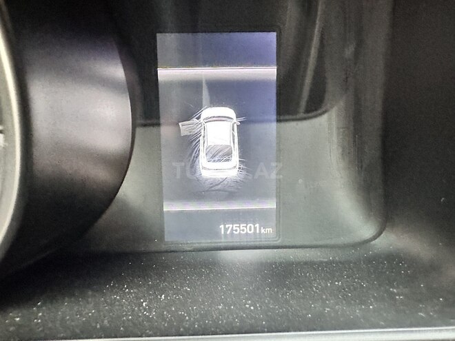 Hyundai Elantra-13