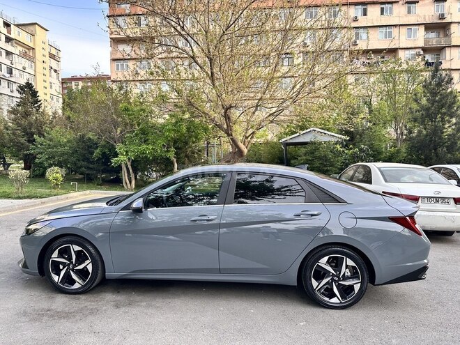 Hyundai Elantra-7