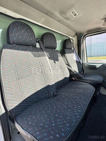 Ford Transit-3