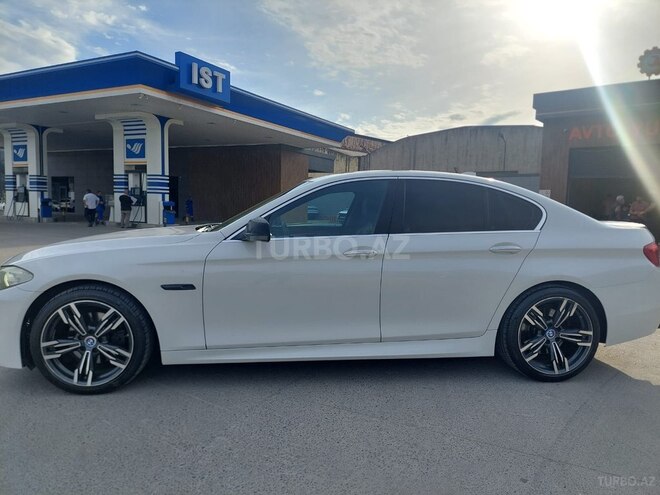 BMW 528-2