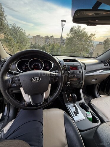 Kia Sorento-12