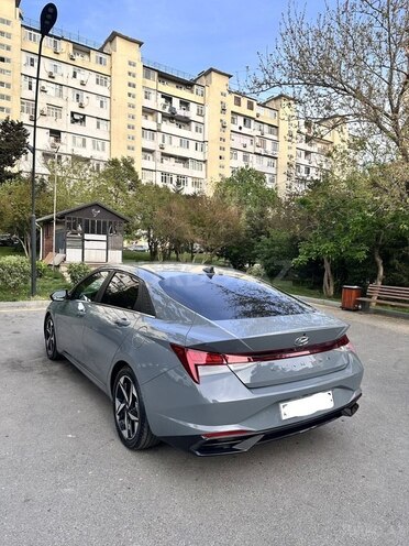 Hyundai Elantra-5