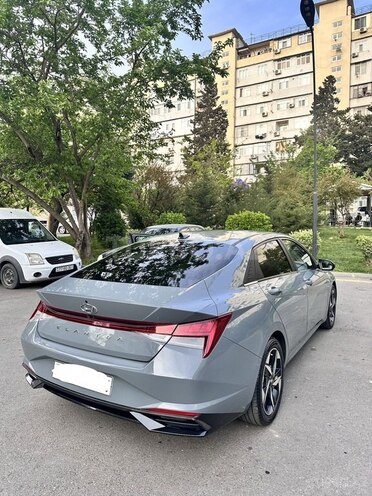 Hyundai Elantra-6