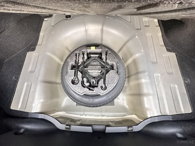 Hyundai Elantra-17