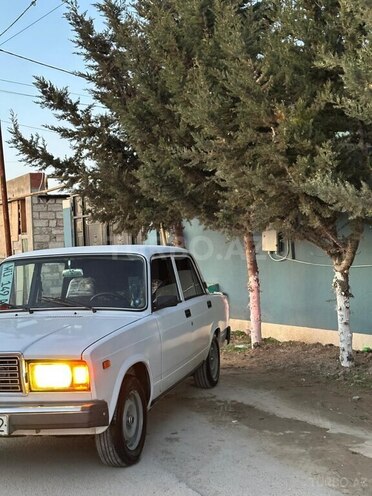 LADA (VAZ) 2107-17