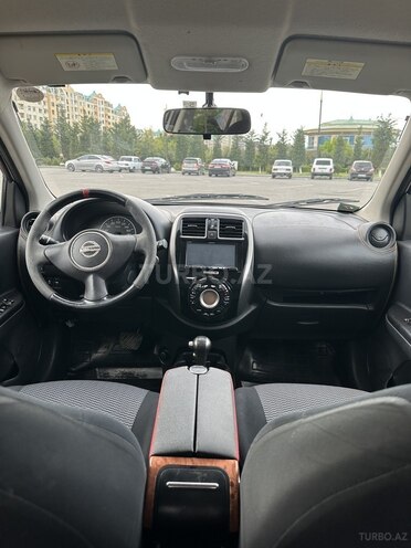 Nissan March-2