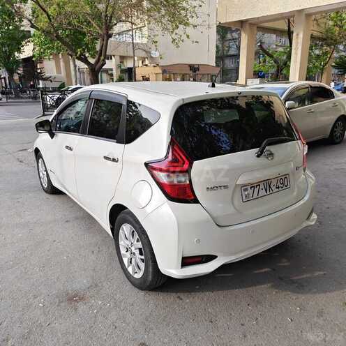 Nissan Note-2