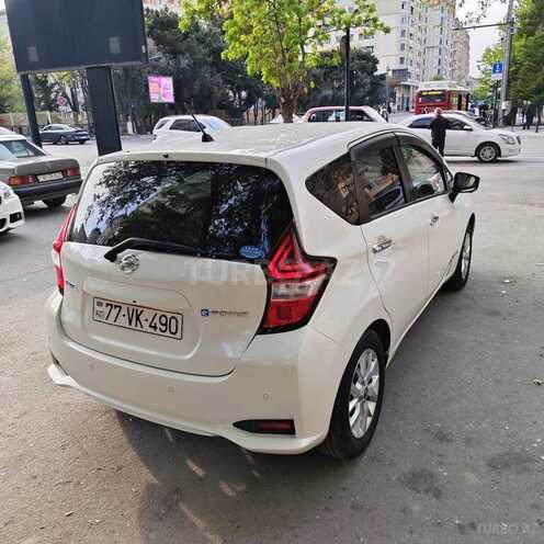 Nissan Note-5