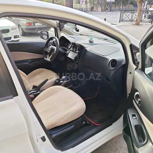 Nissan Note-7