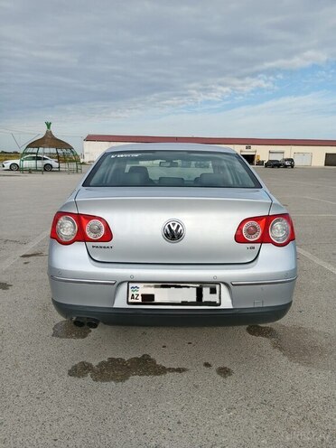Volkswagen Passat-2