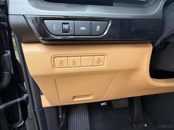 Kia Carnival-14