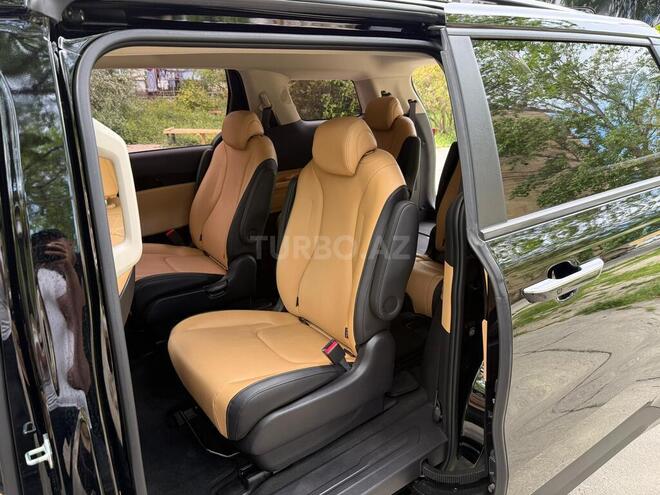 Kia Carnival-9