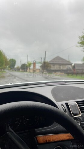 Mercedes E 240-2