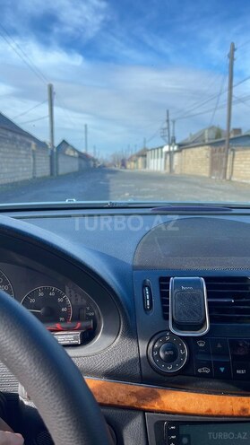 Mercedes E 240-7